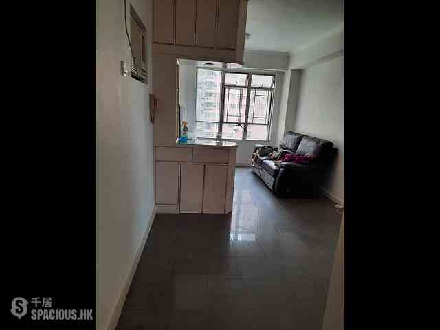 Sai Ying Pun - Yuk Ming Towers Block 2 01