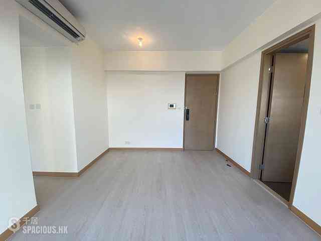 Sai Ying Pun - Island Crest 03