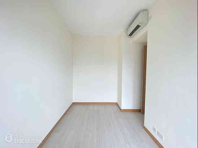 Sai Ying Pun - Island Crest 06