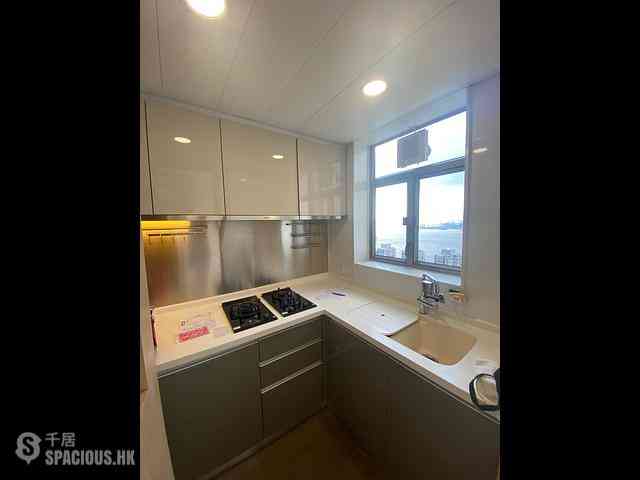 Sai Ying Pun - Island Crest 09
