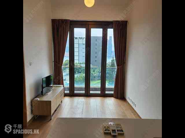 Wan Chai - The Gloucester 01