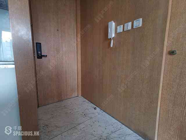Wan Chai - The Gloucester 14