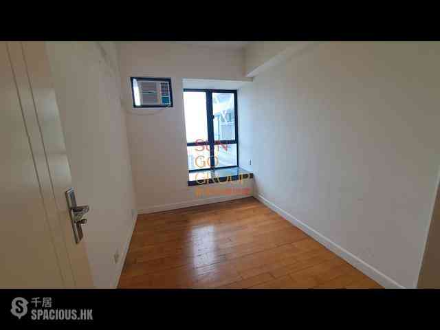 Mid Levels Central - Vantage Park 06
