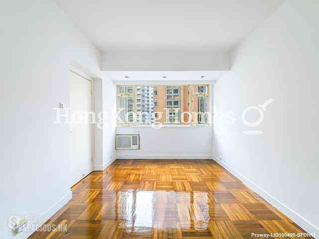 Jardines Lookout - Elegant Court 01