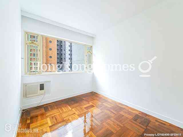 Jardines Lookout - Elegant Court 04