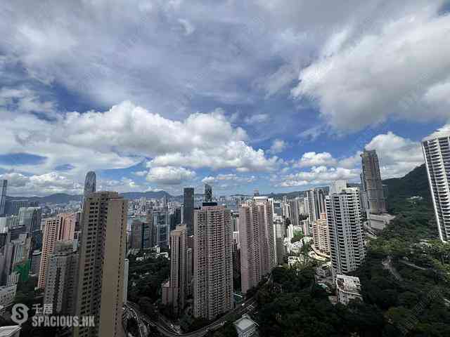 Mid Levels Central - Clovelly Court Block 1 04