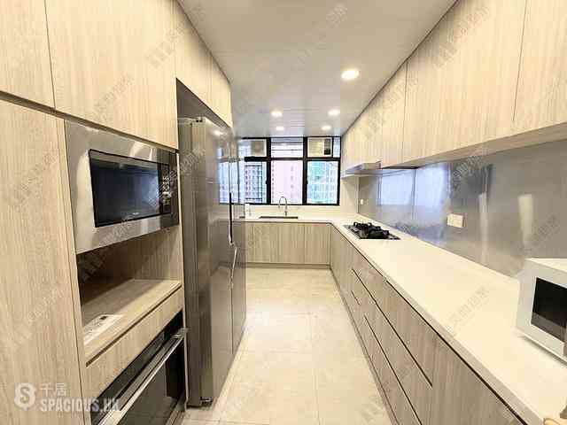 Mid Levels Central - Clovelly Court Block 1 12
