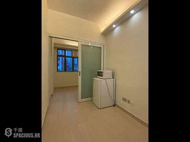 North Point - Metropole Building 02