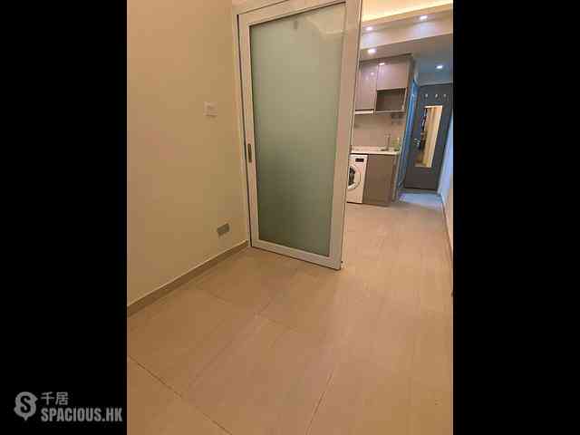 North Point - Metropole Building 04