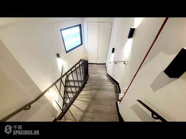 Sheung Wan - 379, Queen's Road Central 15
