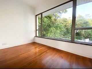 The Peak - Mount Austin Estate 11