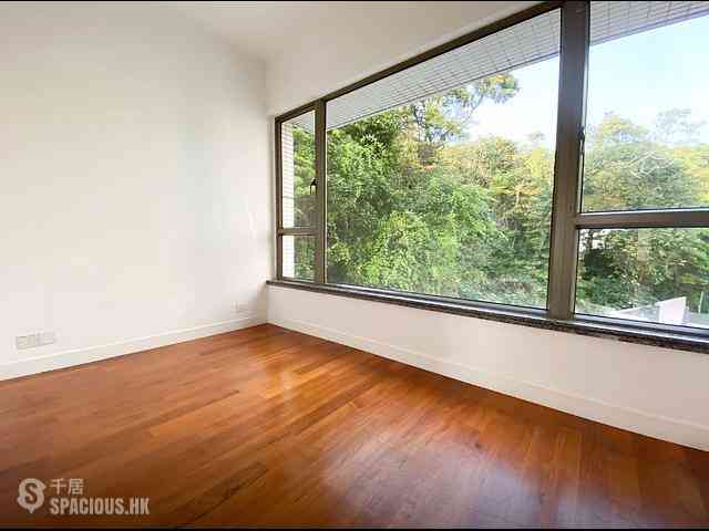 The Peak - Mount Austin Estate 11