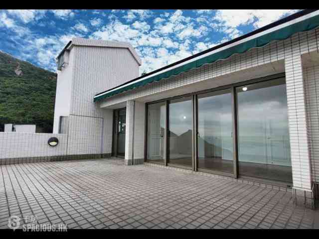 The Peak - Mount Austin Estate 10