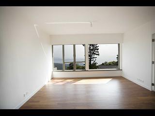 The Peak - Mount Austin Estate 11