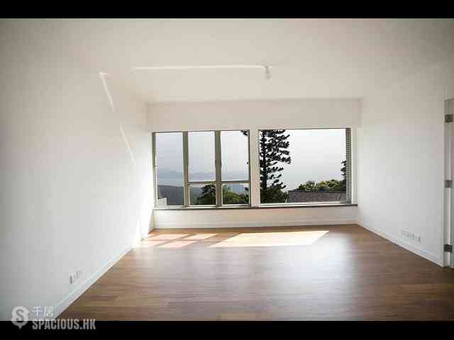 The Peak - Mount Austin Estate 11