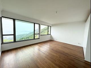 The Peak - Mount Austin Estate 23