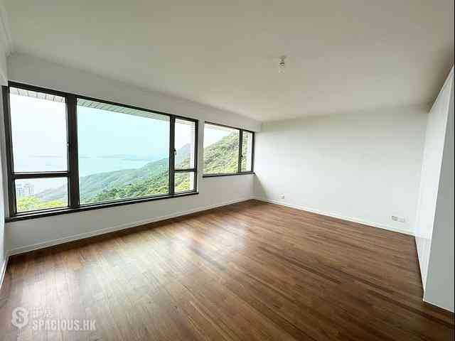 The Peak - Mount Austin Estate 23
