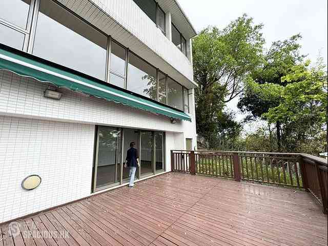 The Peak - Mount Austin Estate 30