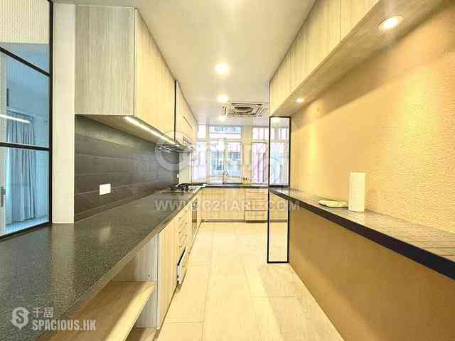 Pok Fu Lam - 18-24, Bisney Road 05