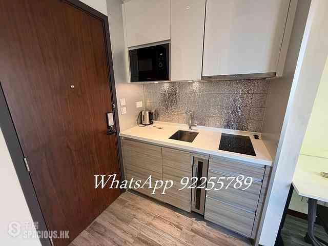Sheung Wan - AVA128 05