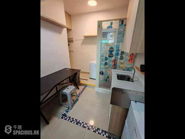 Sai Ying Pun - Luen Tak Building 04