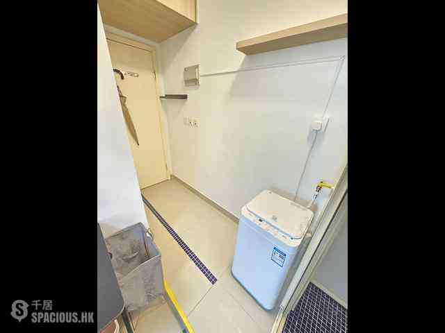Sai Ying Pun - Luen Tak Building 06