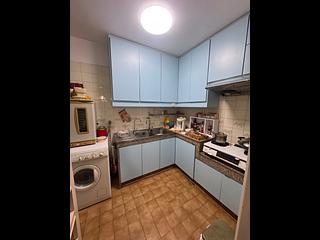 Whampoa Garden - Whampoa Garden Phase 12 Bamboo Mansions Block 6 09