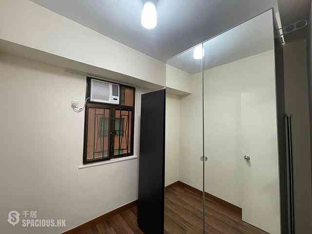 Sheung Wan - Mandarin Building (J Plus) 02