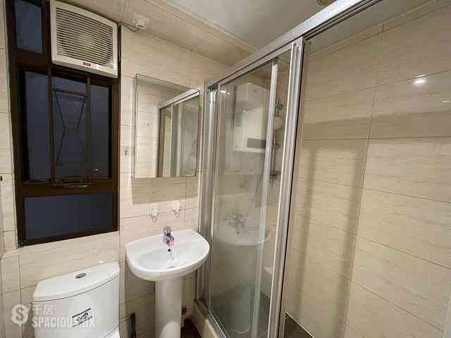 Sheung Wan - Mandarin Building (J Plus) 04