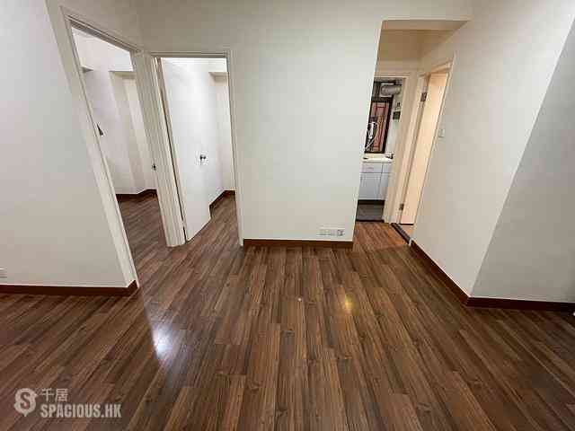 Sheung Wan - Mandarin Building (J Plus) 07