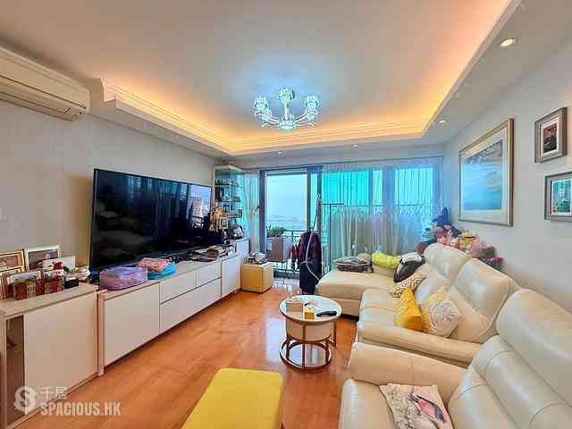 Tung Chung - Caribbean Coast Phase 4 Crystal Cove Tower 15 04