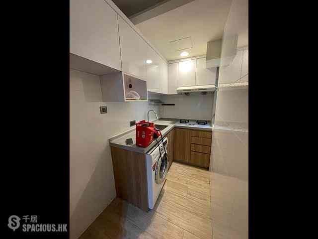 Shau Kei Wan - Hong Wah Mansion Block 2 07