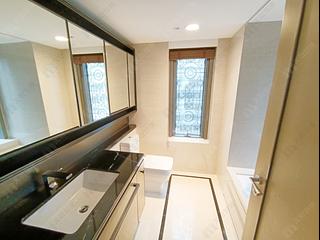 Mid Levels Central - 3, MacDonnell Road 03