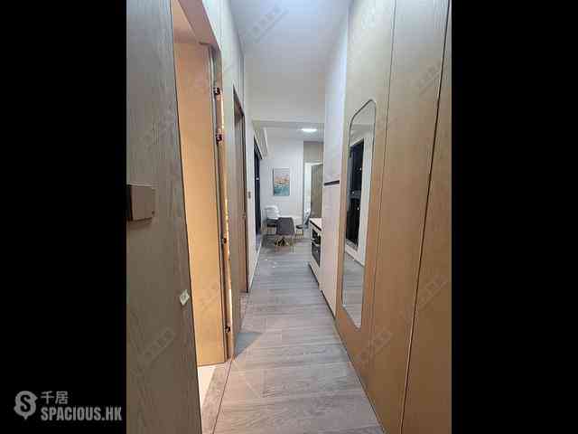 Sai Ying Pun - The Queens 10