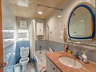 Mid Levels East - Camelot Heights 10