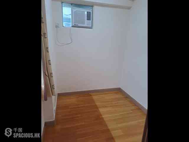 Shau Kei Wan - Hong Wah Mansion Block 2 02