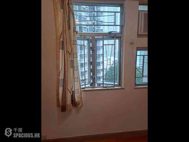 Shau Kei Wan - Hong Wah Mansion Block 2 04
