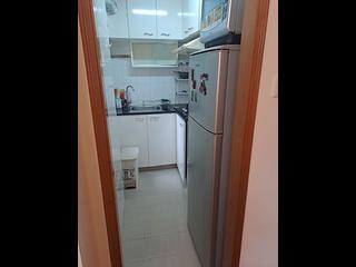 Shau Kei Wan - Hong Wah Mansion Block 2 05