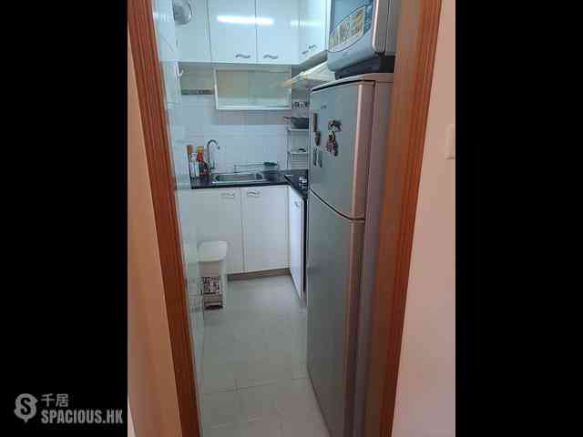 Shau Kei Wan - Hong Wah Mansion Block 2 05