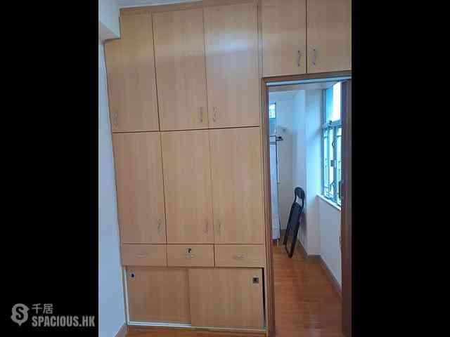 Shau Kei Wan - Hong Wah Mansion Block 2 06
