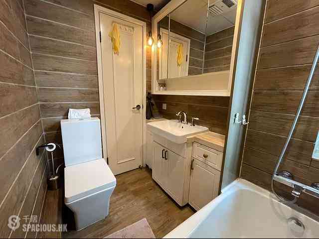 Mong Kok - Flourish Mansion 11