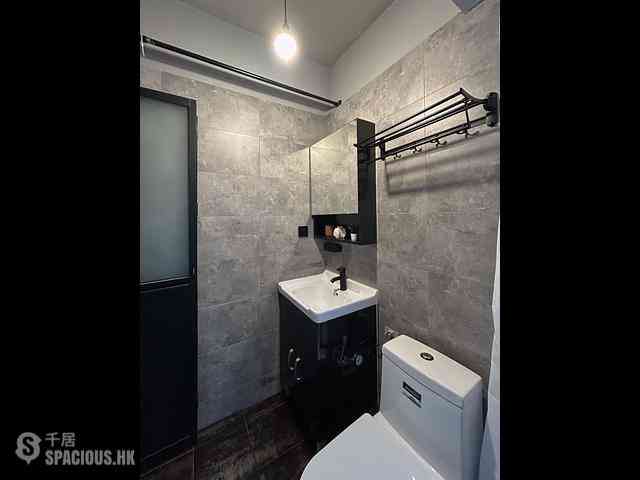 Wan Chai - Bowrington Building 07