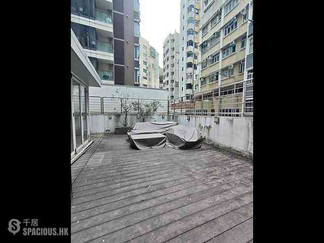 Shek Tong Tsui - Tuck Ga Building 08