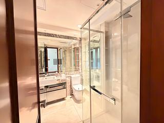 Wan Chai - The Avenue 12