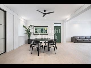 Chung Hom Kok - 8-14, Cape Road 02
