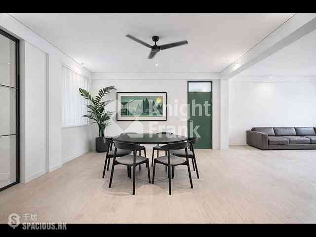 Chung Hom Kok - 8-14, Cape Road 02