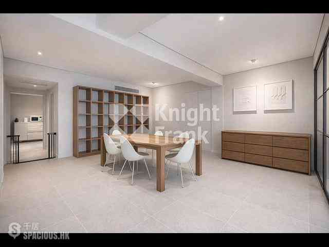 Chung Hom Kok - 8-14, Cape Road 13