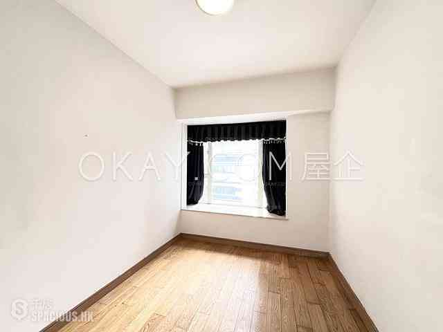 Soho - Centrestage 04
