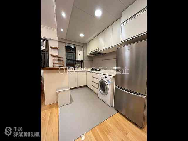 Sai Ying Pun - Golden Phoenix Court 03