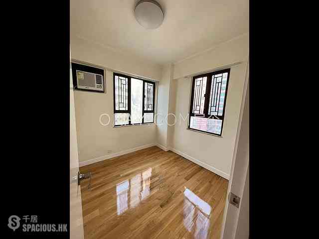 Sai Ying Pun - Golden Phoenix Court 05